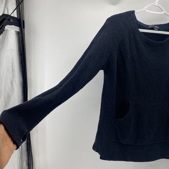 Barefoot Dreams cozychic lite fuzzy ho Lo thumb holes warm shirt black soft sz S - Picture 5 of 8